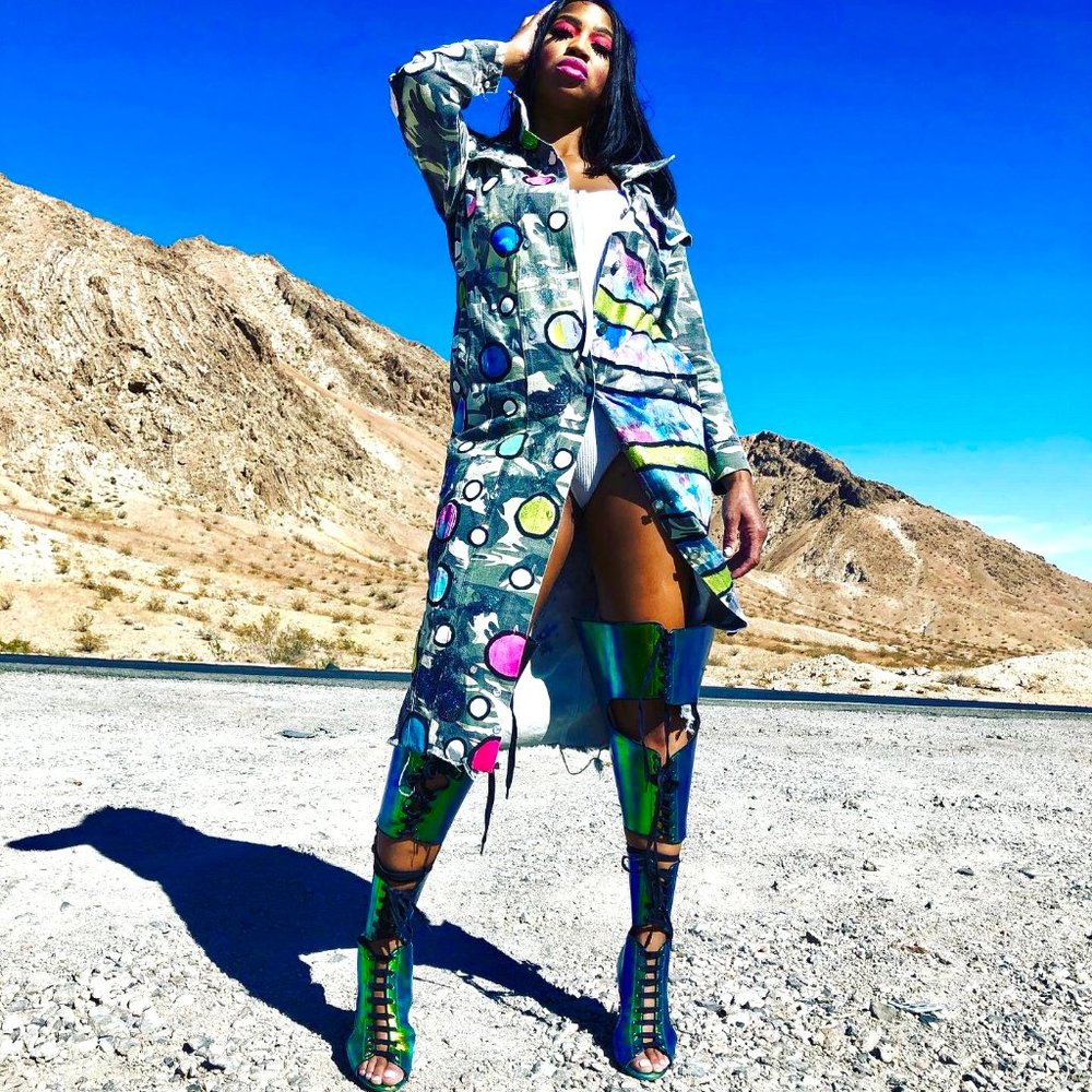 I AM THE UNIVERSE featherweight camouflage trench